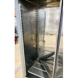 Kylskåp - 700 liter
